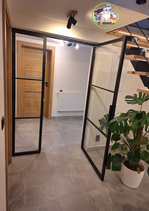 dvojkrídlové otváravé dvere, Jablunkov
